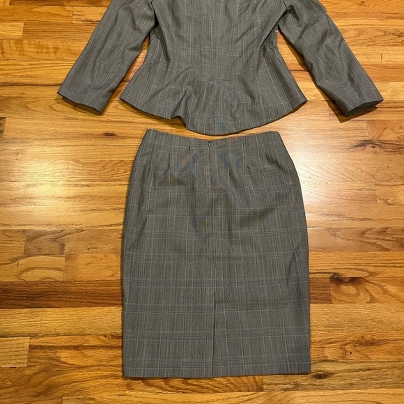 BOGO Yigal Azrouel Gray Plaid Blazer & Skirt Set - Picture 9 of 9